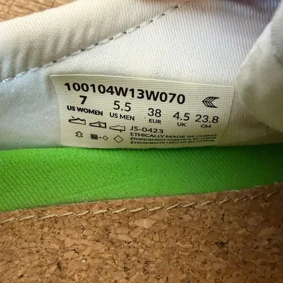 Cariuma White Premium Leather OCA Low Sneakers Shoes Womens size 7 - Picture 7 of 7